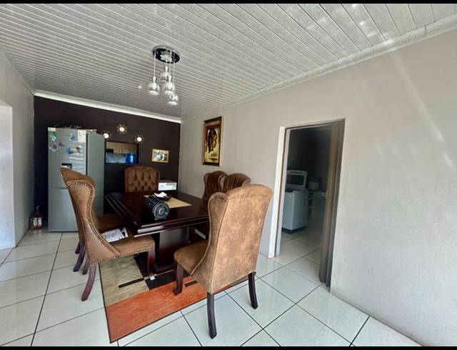 4 BEDROOM HOUSE FOR SALE IN VANDERBIJLPARK CE 5